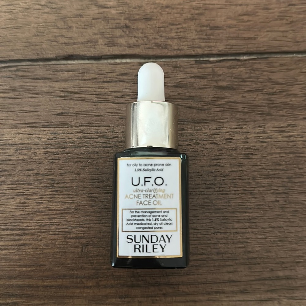 UFO acne face oil